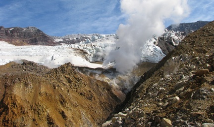 Термы в кратере Мутновского вулкана